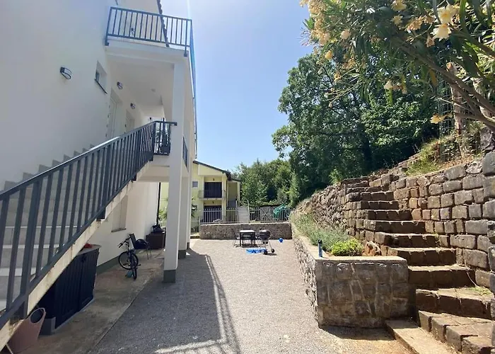 Beautiful Apartment In Ika, Opatija