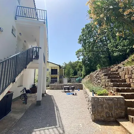 Beautiful Apartment In Ika, Opatija Lovran Exteriör bild